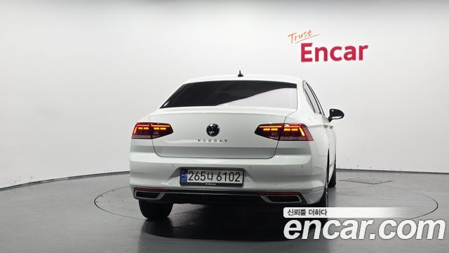 Volkswagen Passat B8 2.0 TDI Premium - фото 2