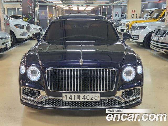 Bentley Flying Spur 3-го поколения 4.0 Azure - фото 1