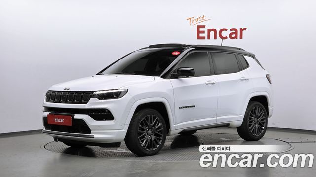 Jeep Compass 2-го поколения S 2.4 AWD - фото 0