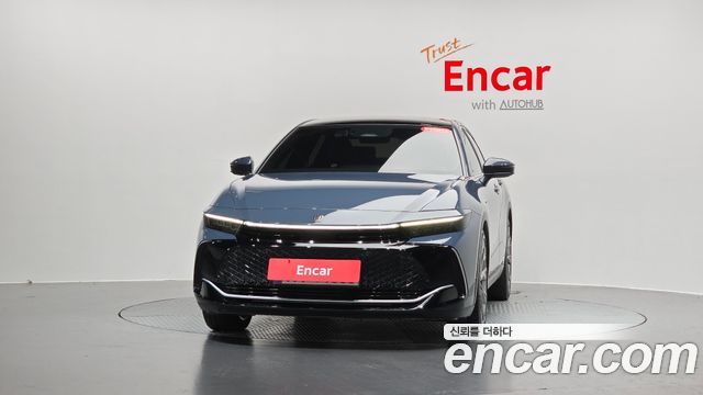 Toyota Crown Crossover 2.5 4WD Hybrid - фото 1