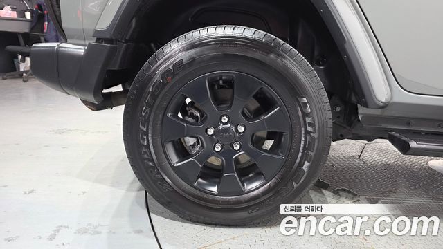 Jeep Wrangler JL 2.0 Overland Power Top 4Door - фото 4