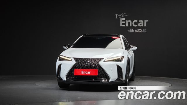 Lexus UX 250h 2.0 F-Sport 2WD - фото 1