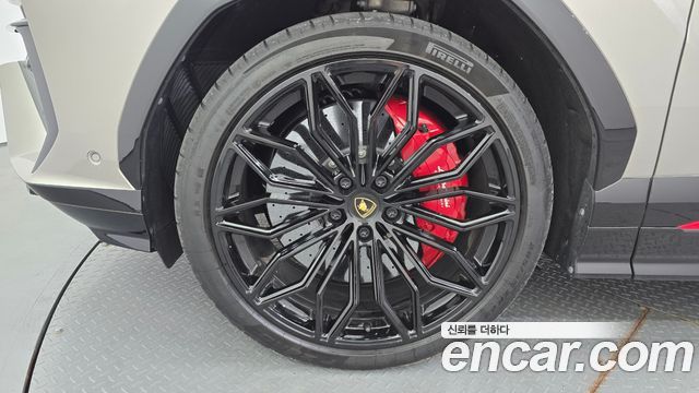 Lamborghini Urus 4.0 V8 SE - фото 4