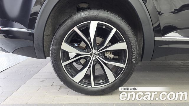 Volkswagen Atlas 2.0 TSI R-LINE 7-Seater - фото 4