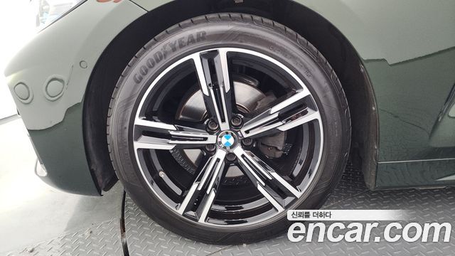 BMW 4 Series G22 420i M Sport Convertible - фото 4