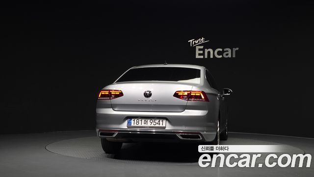 Volkswagen Passat B8 2.0 TDI Premium - фото 3