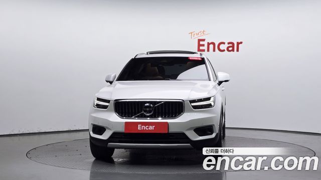 Volvo XC40 B4 Inscription - фото 1
