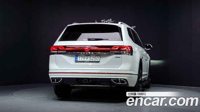 Volkswagen Atlas 2.0 TSI R-LINE 7-Seater - фото 3