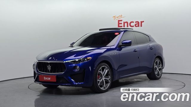Maserati Levante 3.8 GTS AWD - фото 0