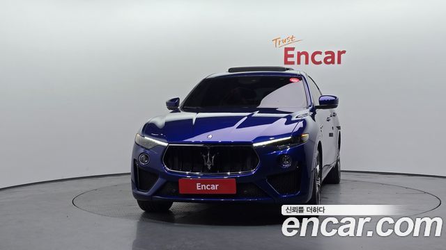 Maserati Levante 3.8 GTS AWD - фото 2