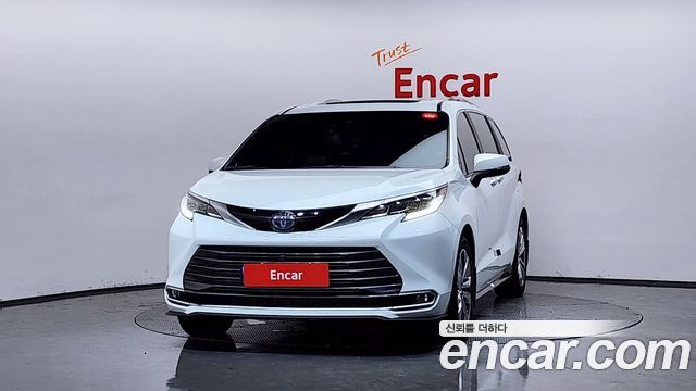 Toyota Sienna 4-го поколения 2.5 Hybrid 2WD - фото 2