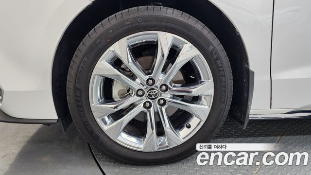 Toyota Sienna 4-го поколения 2.5 Hybrid 2WD - фото 4