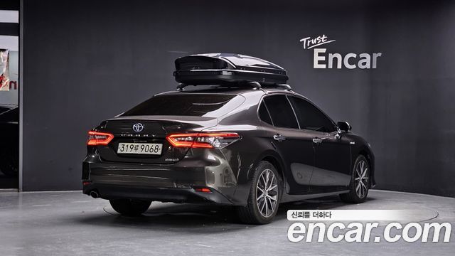 Toyota Camry XV70 2.5 XLE Hybrid - фото 1