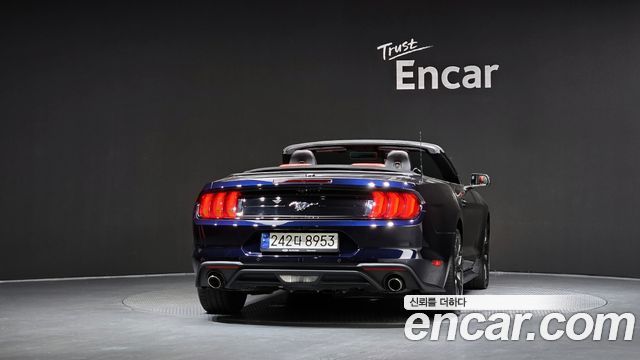 Ford Mustang Convertible - фото 3