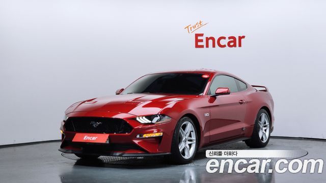 Ford Mustang GT Coupe - фото 0