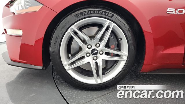 Ford Mustang GT Coupe - фото 4