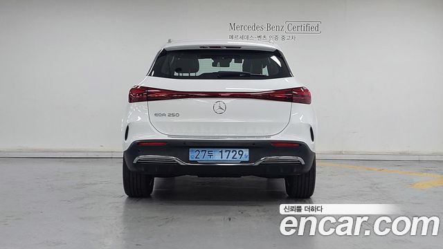 Mercedes-Benz EQA H243 EQA250 AMG Line - фото 3