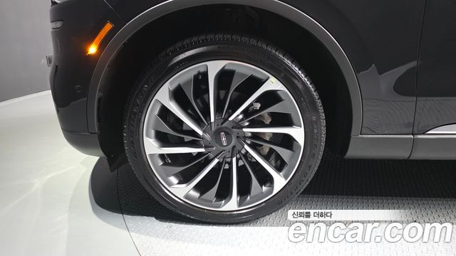 Lincoln Aviator 2-го поколения 3.0 Reserve AWD - фото 4