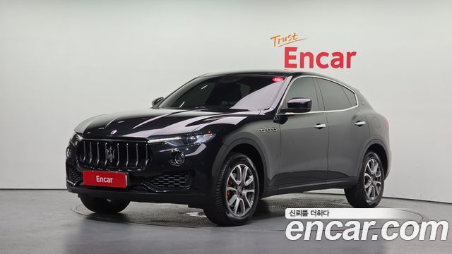 Maserati Levante 3.0 AWD - фото 0