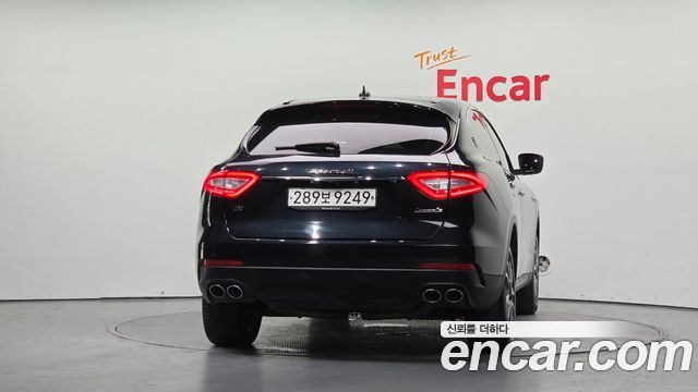 Maserati Levante 3.0 AWD - фото 3