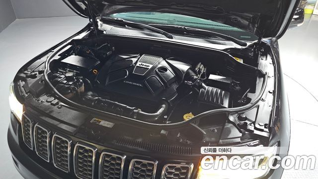 Jeep Cherokee 3.0 Diesel Overland Summit WK2 - фото 4