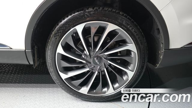 Lincoln Aviator 2-го поколения 3.0 Reserve AWD - фото 4