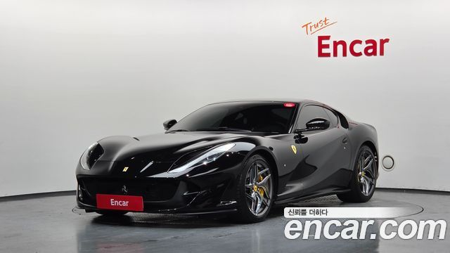 Ferrari 812 6.5 V12 - фото 0