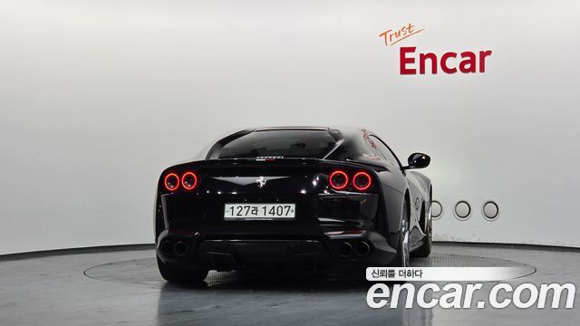Ferrari 812 6.5 V12 - фото 3