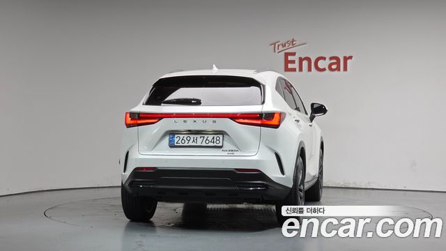 Lexus NX 350h 2-го поколения Premium - фото 3