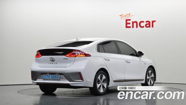 Hyundai Ioniq Electric Q - фото 1