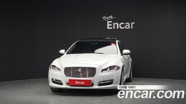 Jaguar XJ 3.0D Premium Luxury LWB X351 - фото 2