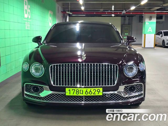 Bentley Flying Spur 3-го поколения 4.0 Azure - фото 1