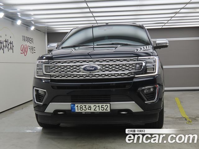 Ford Expedition Platinum 4WD 7Seater - фото 1
