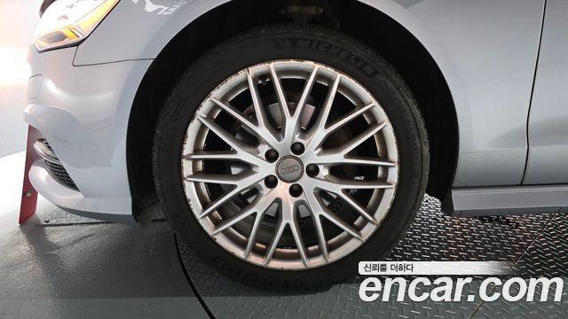 Audi A6 35 TDI Premium C7 - фото 3