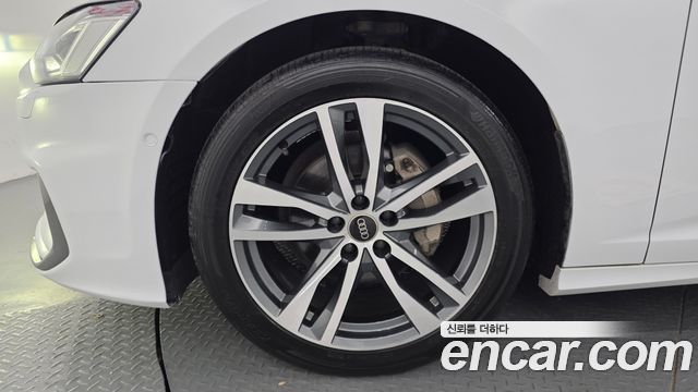Audi A6 C8 40 TDI Premium - фото 4