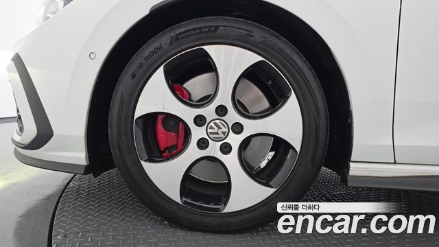 Volkswagen Golf 8-го поколения 2.0 GTI - фото 4