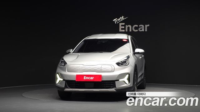 Kia Niro Plus Air - фото 2