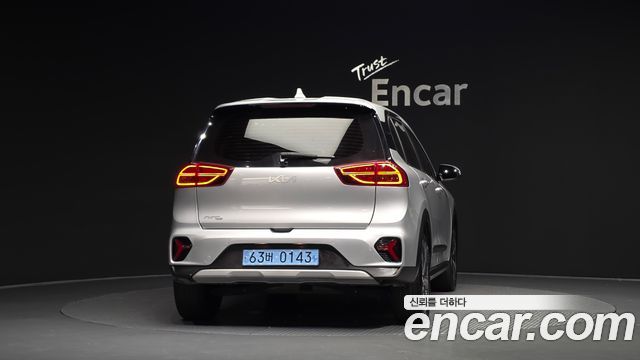 Kia Niro Plus Air - фото 3