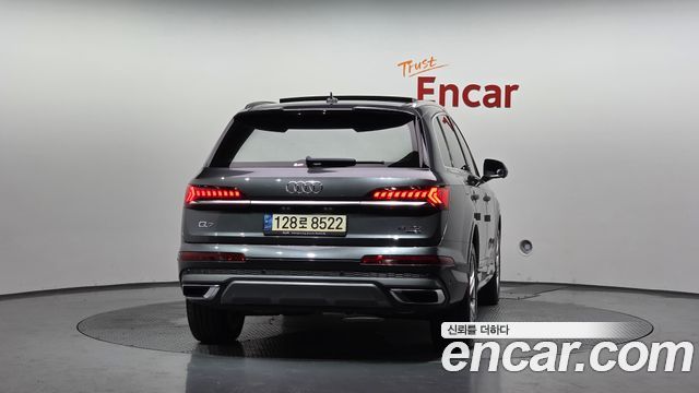 Audi Q7 45 TDI Quattro Premium - фото 3