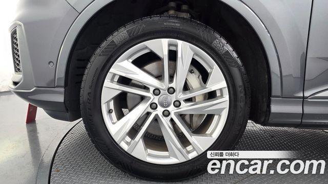 Audi Q7 45 TDI Quattro Premium - фото 4