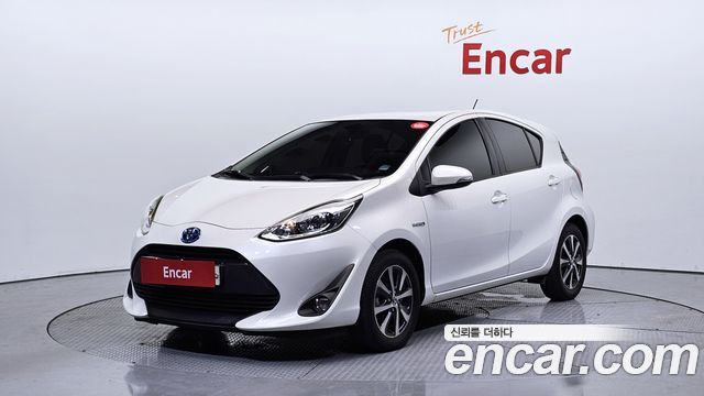 Toyota Prius 1.5 - фото 0