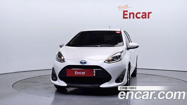 Toyota Prius 1.5 - фото 2
