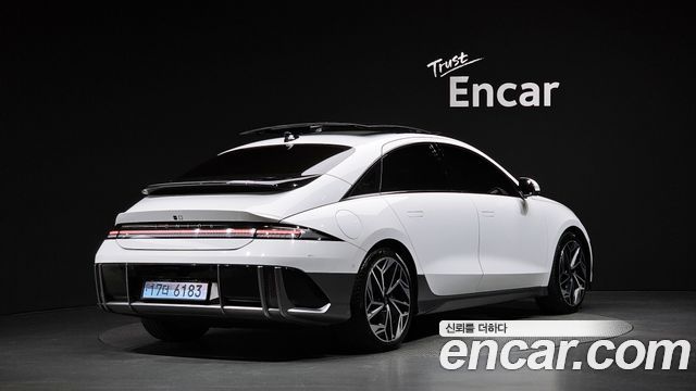 Hyundai Ioniq6 Long Range AWD Prestige - фото 0