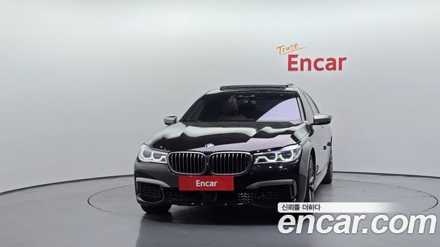 BMW 7 Series G11 M760Li xDrive - фото 2