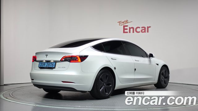 Tesla Model 3 Long Range AWD - фото 1
