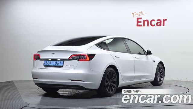 Tesla Model 3 Standard Range Plue RWD - фото 1
