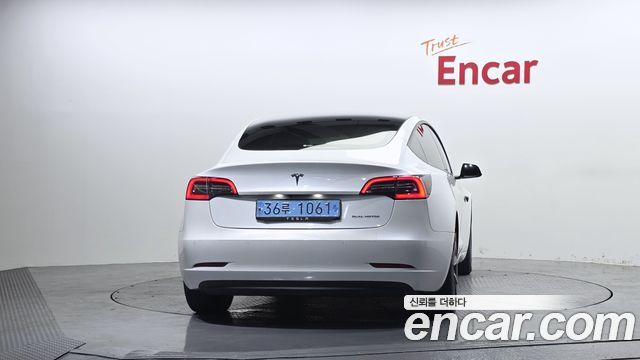 Tesla Model 3 Standard Range Plue RWD - фото 3