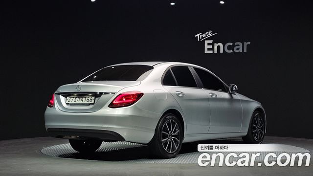 Mercedes-Benz C-Class W205 C200 - фото 1