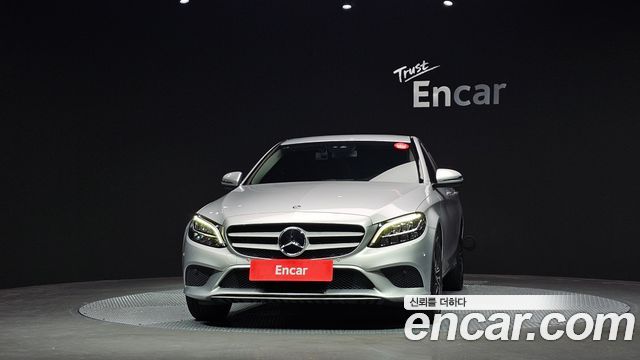 Mercedes-Benz C-Class W205 C200 - фото 2