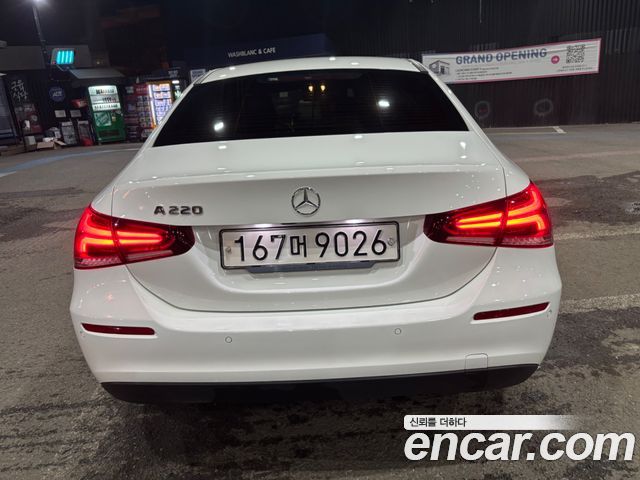 Mercedes-Benz A-Class W177 A220 Sedan - фото 1